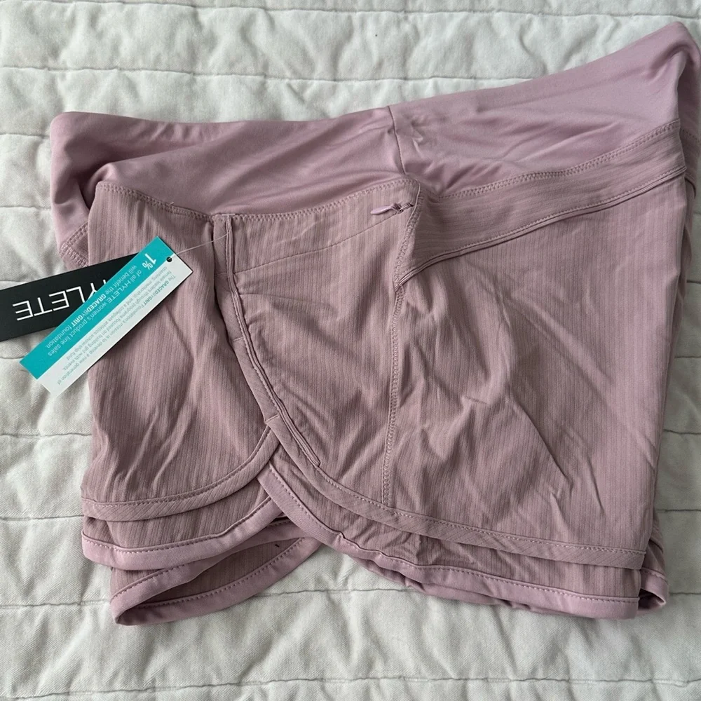 NWT Hylete Iris short, light blush, size medium - Picture 4 of 5